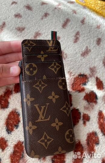 Чехол на iPhone 11