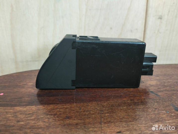 Кнопка освещения панели приборов Hyundai sonata E