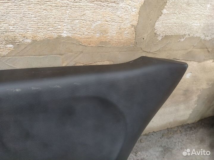 Обшивка пластик крышки багажника Хонда Джаз