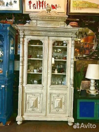 Буфет под старину белый