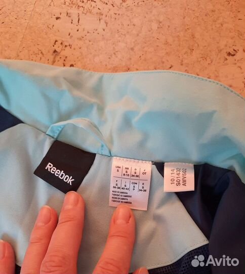 Костюм спортивный reebok S (40-42 )
