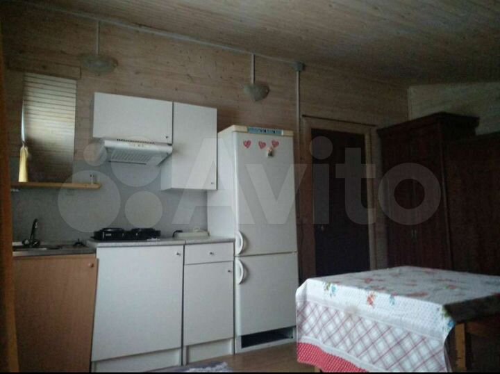 Комната 16 м² в 4-к., 2/2 эт.