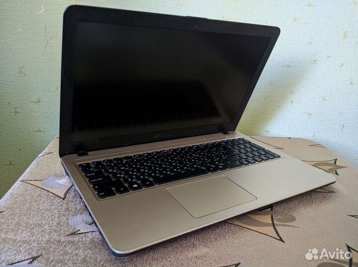 Ноутбук Asus