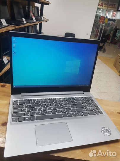 Ноутбук Lenovo на Core i3 10-поколения SSD+HDD