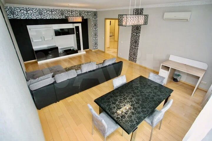 3-к. квартира, 140 м², 5/5 эт.