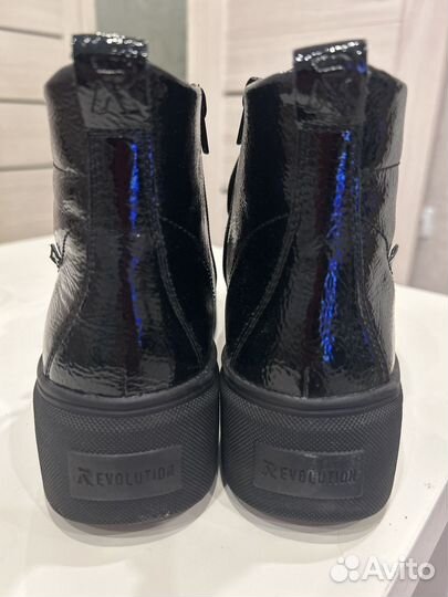 Ботинки женские