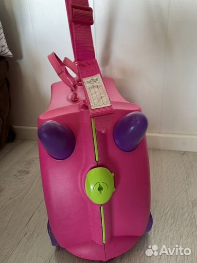 Чемодан на колесах детский trunki
