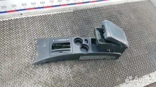 Подлокотник центральный cadillac CTS 1 (UKR05IX01)