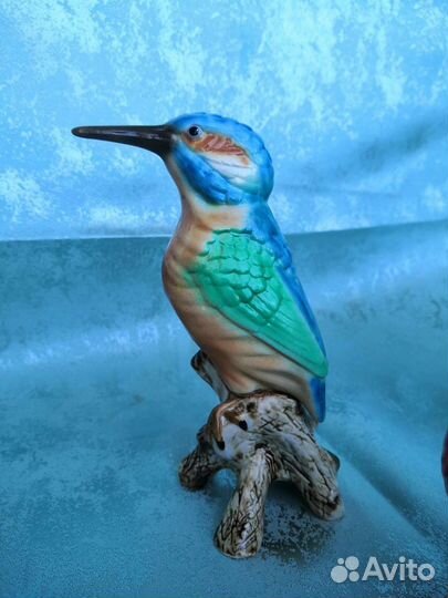 Статуэтка птицы
