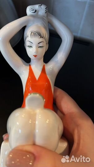 Статуэтка «у зеркала» лзфи