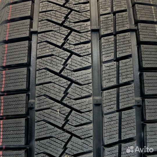 Triangle PL02 275/45 R20 110W