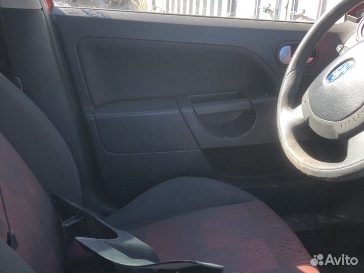 Пластик салона сиденья Форд Фиеста