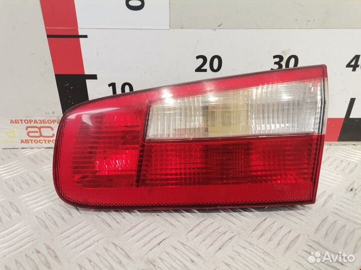 Фонарь крышки багажника правый Renault Laguna