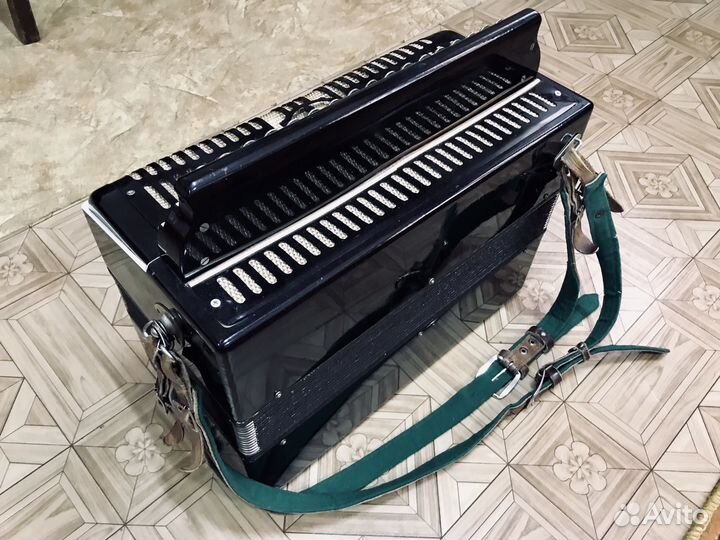 Баян