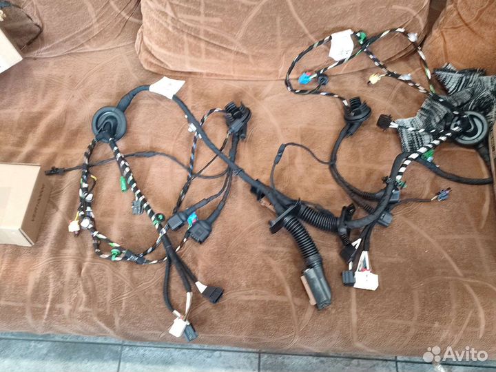 Доводчики дверей комплект Vw Touareg 3