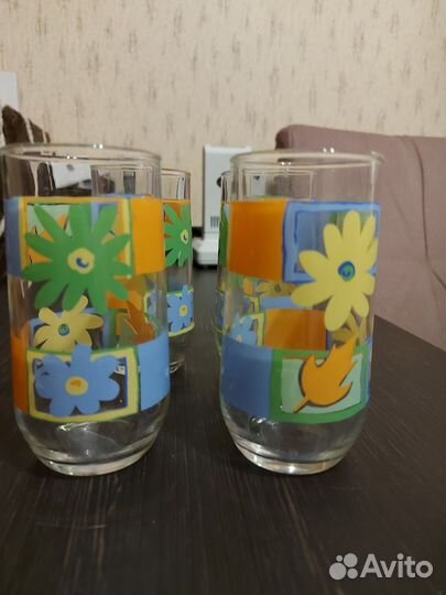 Стеклянные стаканы