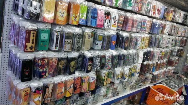 Аксессуары для мобильных телефонов в ассортименте. Оптовики на аксессуары и на телефоны краснодар. Магазин аксессуаров для телефонов. Фон для магазина сотовых аксессуаров. Оптовый рынок дубровка.