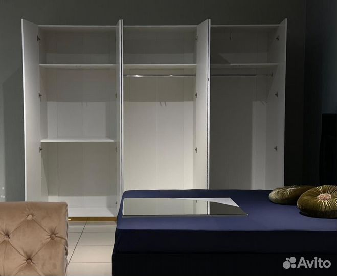 Спальный гарнитур новый