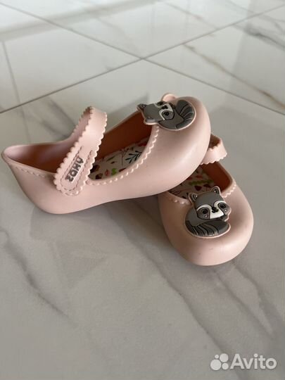 Туфли для девочки 23 размер