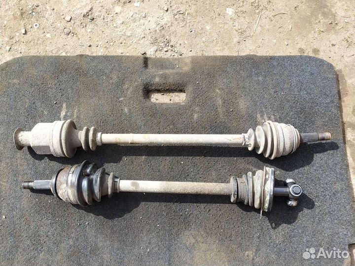 Привод левый Рено Логан 1.4