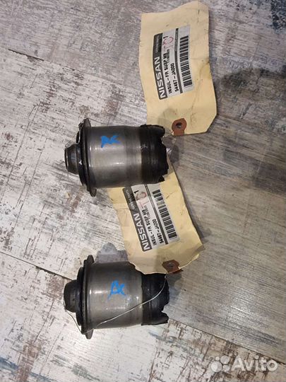 Сайлентблоки подрамника Ниссан Мурано z51