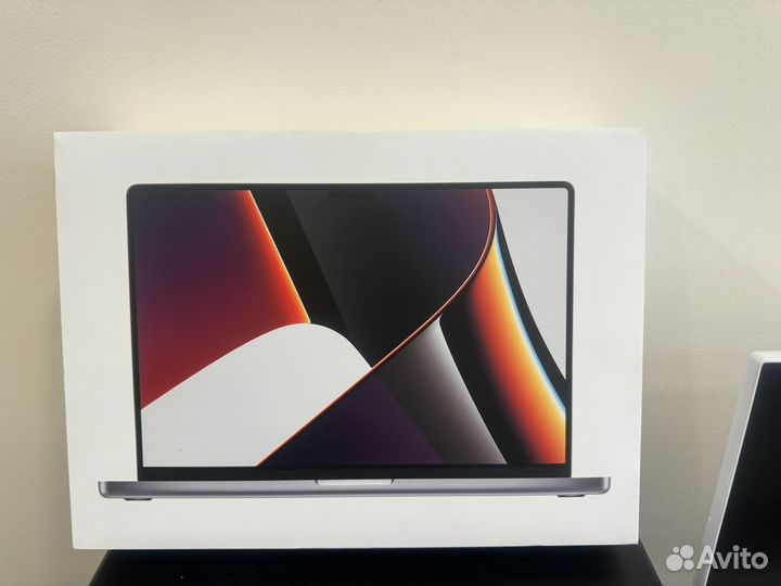MacBook Air 16-inch, Apple M1 Pro chip 16/512GB
