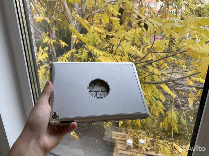 Bluetooth Клавиатура/чехол для iPad