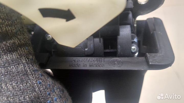 Замок багажника Volkswagen Jetta 6, 2016