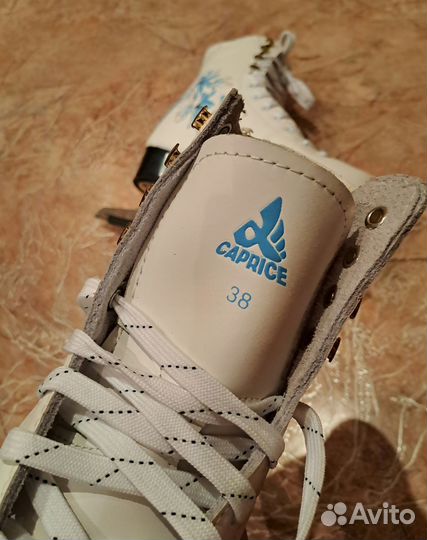 Коньки фигурные 38 размер