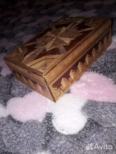 Шкатулка из дерева