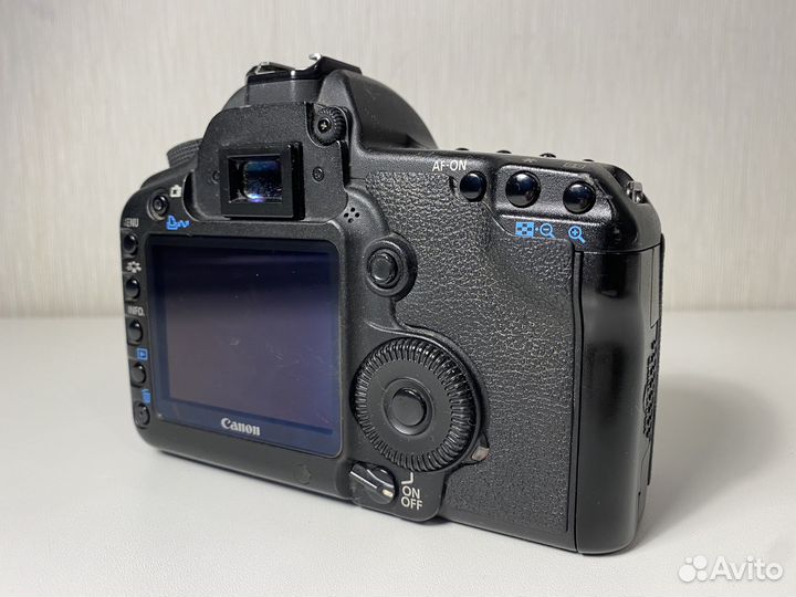 Зеркальный фотоаппарат canon 5D mark ii body