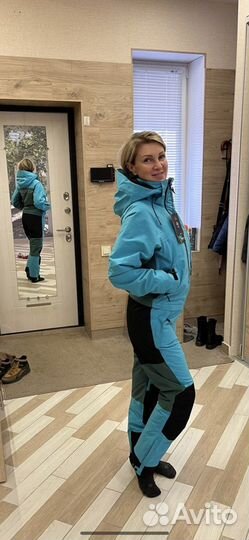 Горнолыжный комбинезон женский новый
