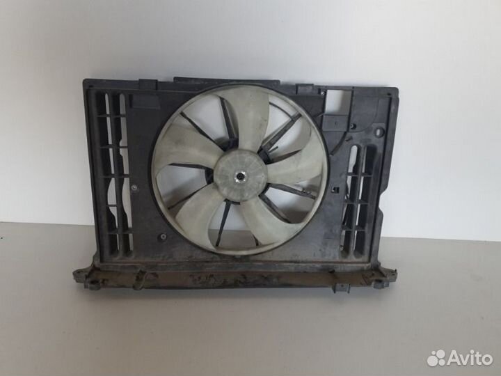 Диффузор радиатора Toyota Corolla E180