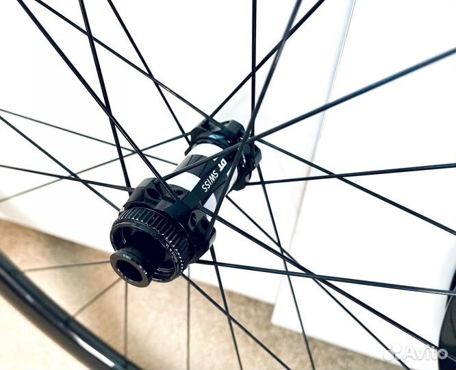 Карбоновые колеса шоссе/гревел DT Swiss 350