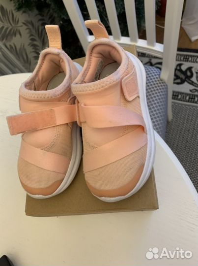 Кроссовки adidas
