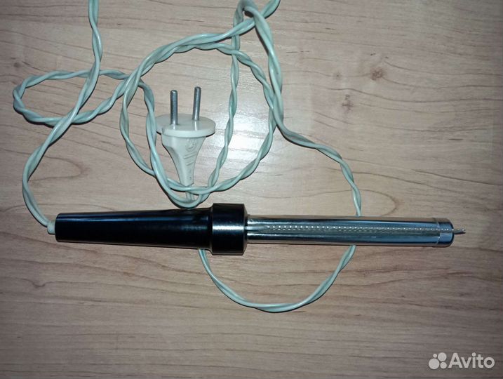 Плойка расческа