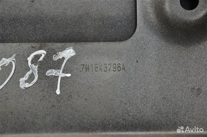 Накладка (кузов наружные) правая Vw Multivan