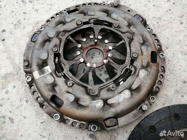 Маховик Пассат Б6 Гольф 5 Кадди 1.9 TDI 03G105264E