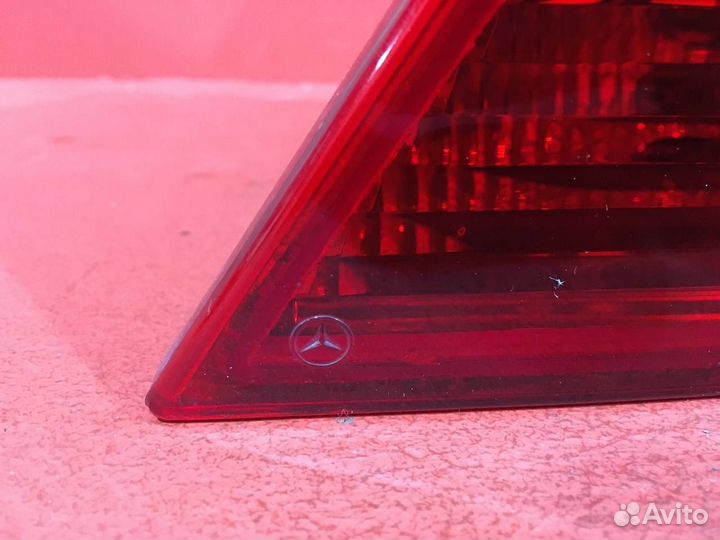 Фонарь задний правый Mercedes-Benz C-Class W203