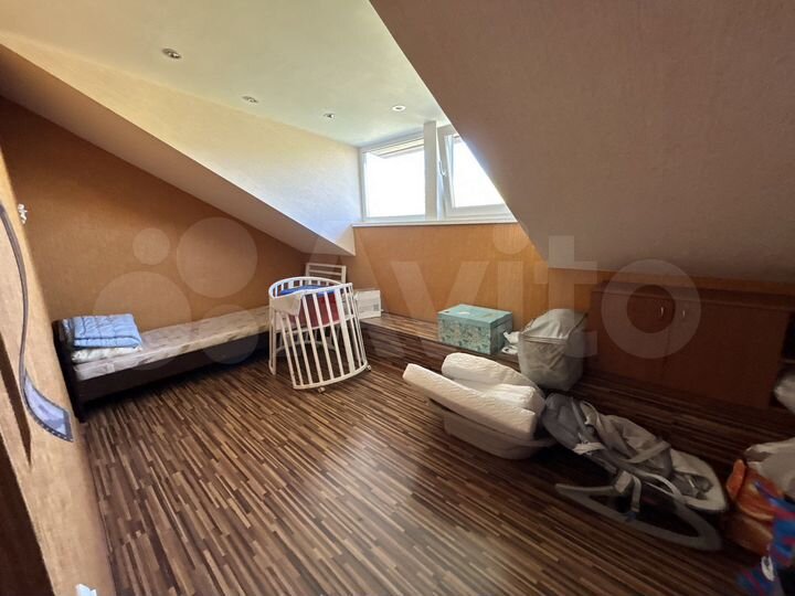 Дом 256 м² на участке 12 сот.