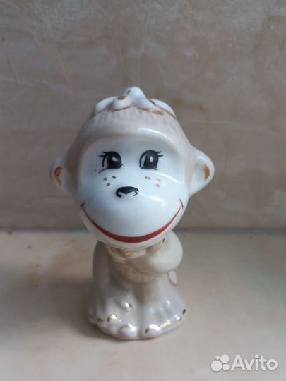 Фарфоровая статуэтка СССР обезьянка аниквариат
