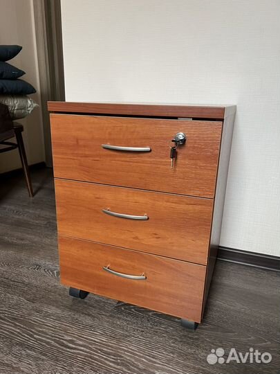 Тумба офисная/прикроватная выкатная на колесиках