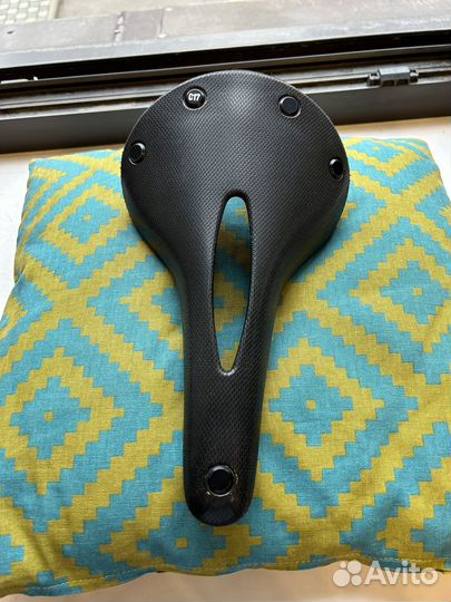 Седло Brooks c17 Carved черное