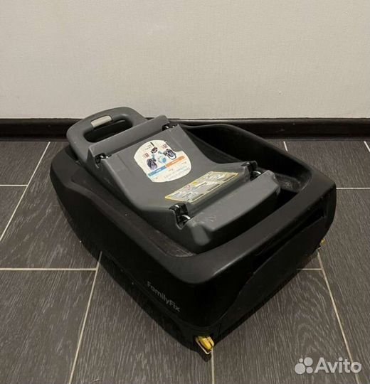 База maxi cosi isofix