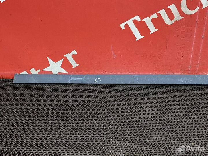 Молдинг кабины правый Scania 5-series
