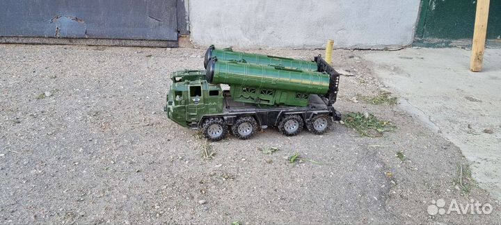 Игрушка автомобиль ракетный комплекс с400