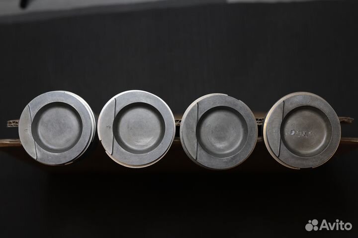 Поршни в сборе с шатунами пассат б3,б4,гольф 3 STD