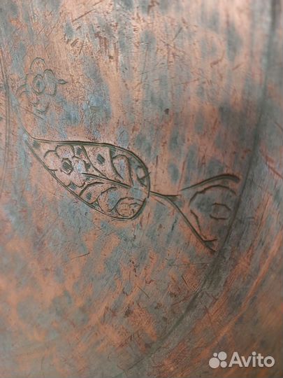 Старинный глубокий поднос из меди