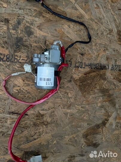 Электроусилитель руля Toyota Avensis универсал D4D