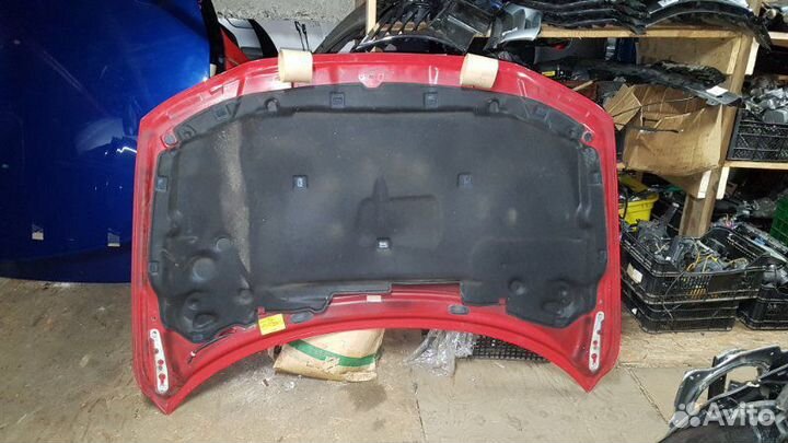 Капот Volvo S60 седан 2.4 2005